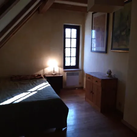 Dom Kolo Rewala 펜션 Paprotno